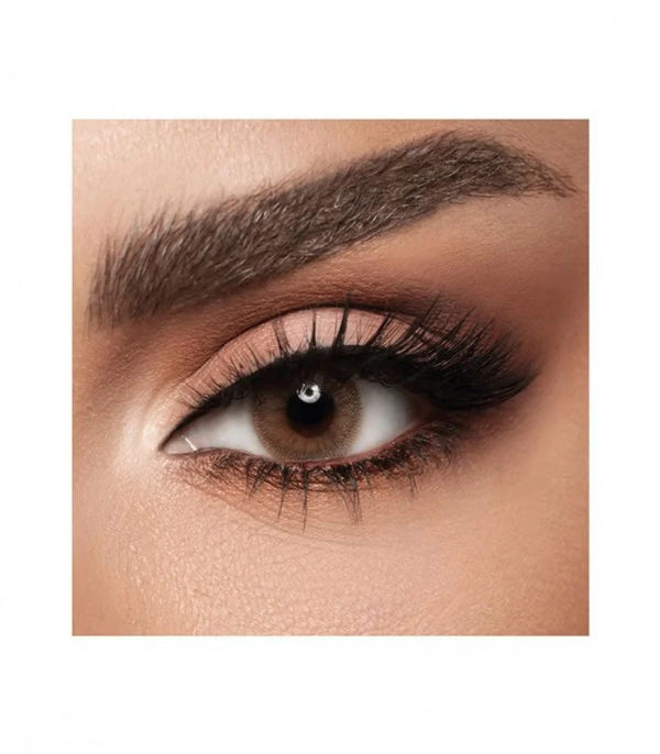 عدسات لاصقه في محلول معقم لافا من ديفا